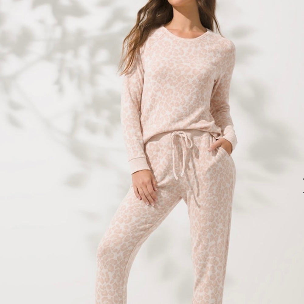 COPY - Womans Soma Long sleeve jogger/pajama set